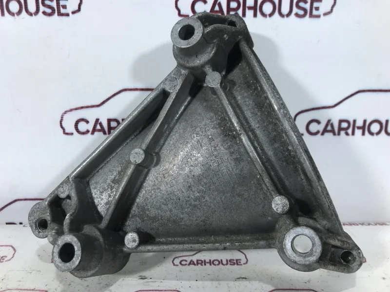 Кронштейн кондиционера Audi A6 C6 3.2 AUK