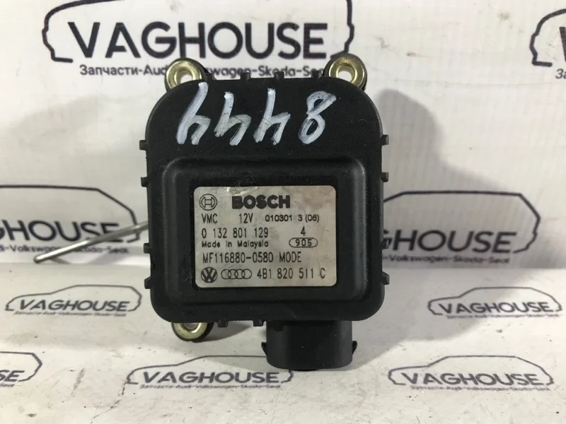 Моторчик заслонки печки Audi A6 C5 4B 2.7 AZA 1999