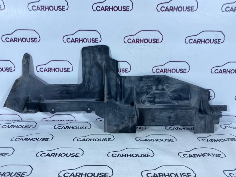 Воздуховод правый Audi Q7 4L