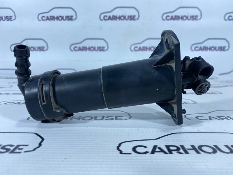 Форсунка омывателя фар правая Audi Q7