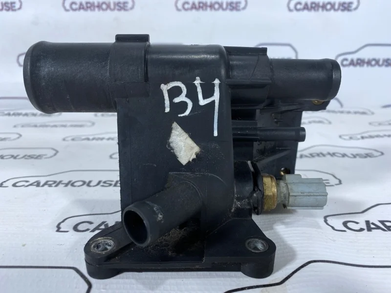 Флянец охлаждения Volvo S40 2008