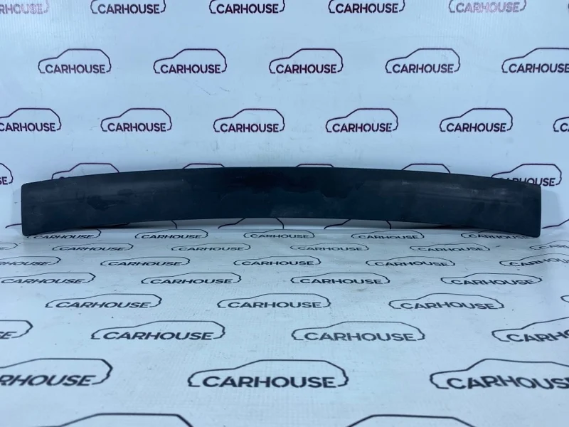 Накладка радиатора Audi A4 B8