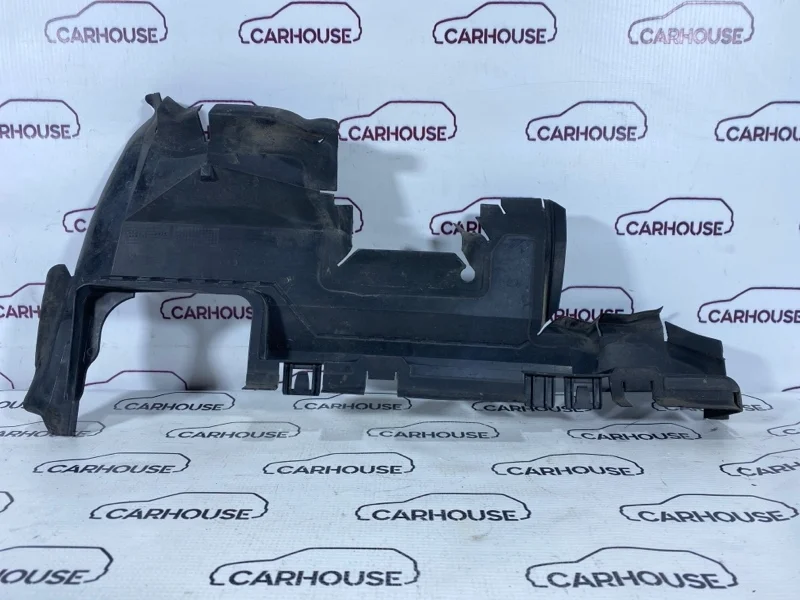 Воздуховод правый Audi A4 B8