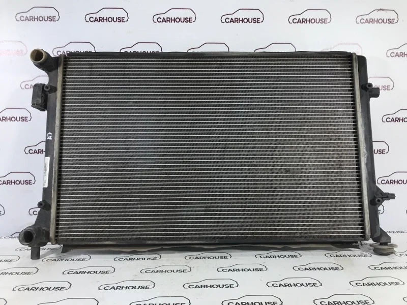 Радиатор ДВС audi A3