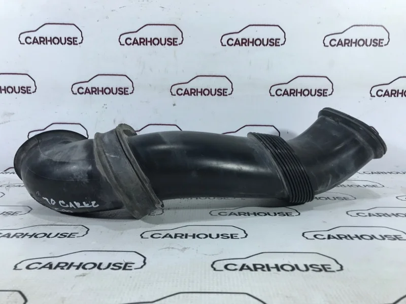 Патрубок воздушного фильтра Volkswagen Touareg GP