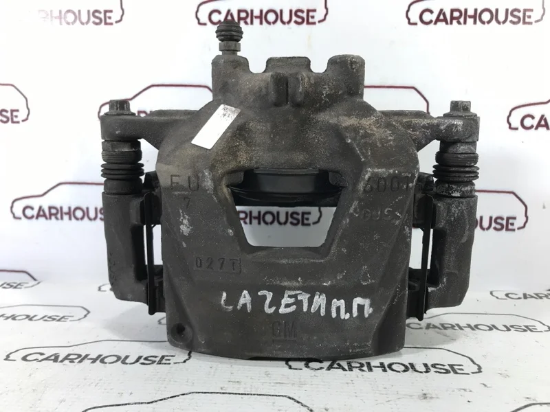 Суппорт передний правый Chevrolet Cruze