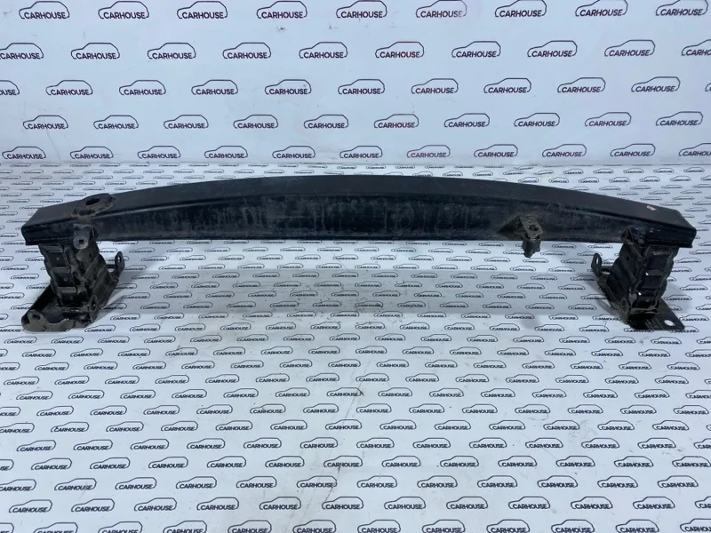 Усилитель переднего бампера Skoda Fabia 2 2011