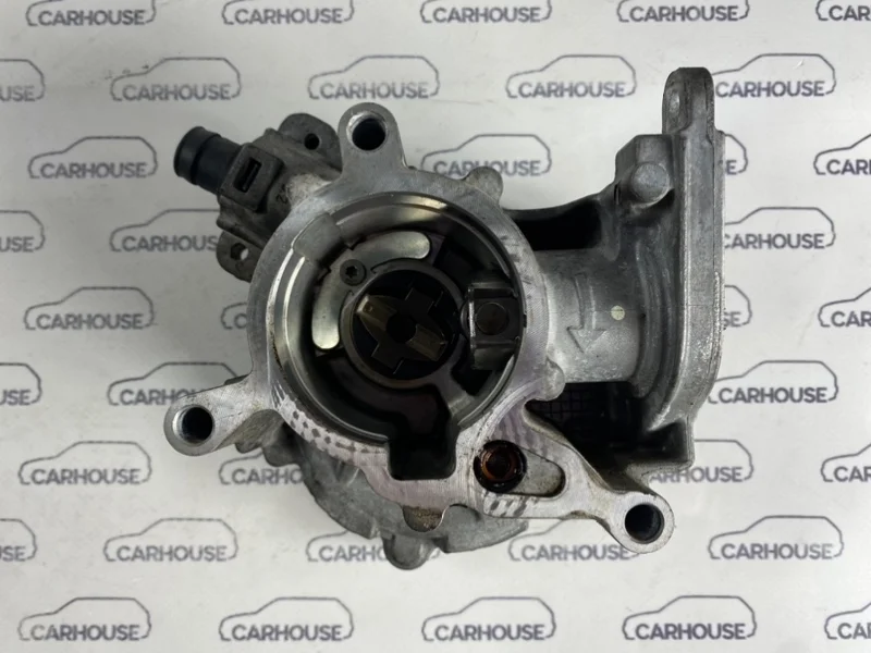 Насос вакуумный Volkswagen Passat B7 B7 TURBO 1.8