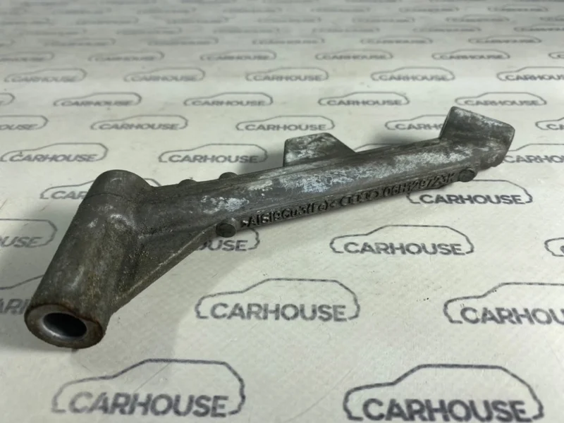 Кронштейн Audi A3 2.0 CCT 2010