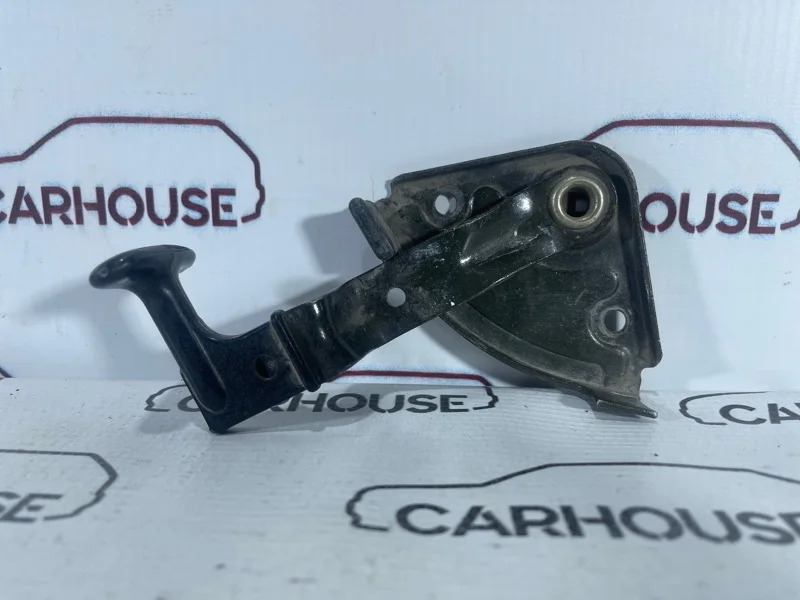 Ручка открытия капота Audi A6 C4 1997