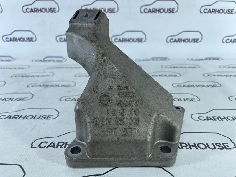 Кронштейн двигателя левый Audi A6 C6 3.0 BBJ 2010