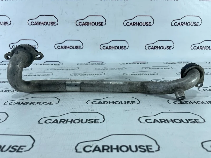 Патрубок охлаждения Audi Q7 4.2 BAR 2010