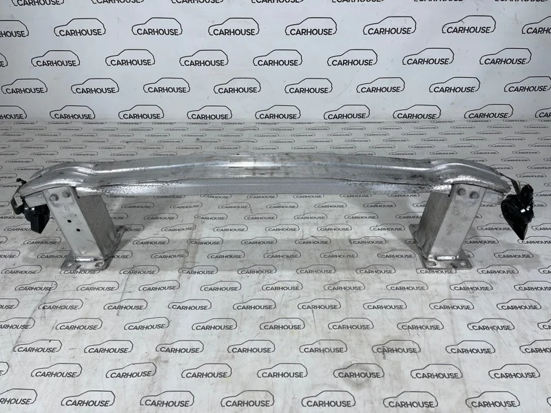 Усилитель переднего бампера Audi A4 B8 2010