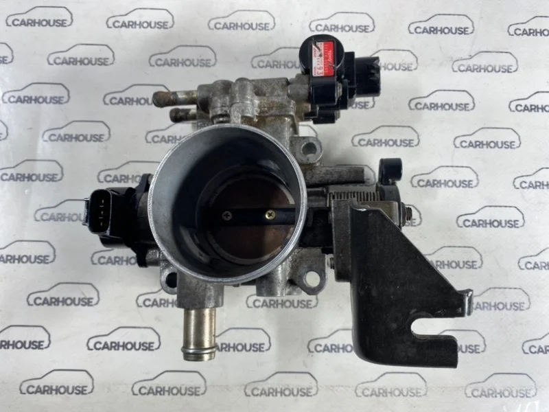 Дроссельная заслонка Toyota AVENSIS T220 1.8