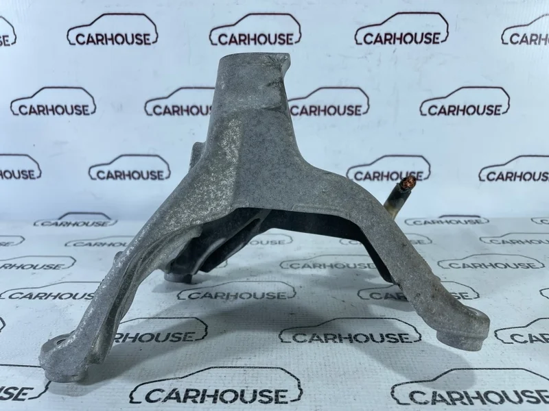 Кронштейн двигателя правый Audi A4 B8 2.0 CDN 2010