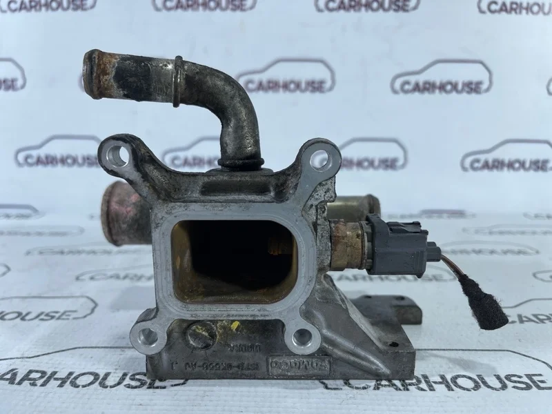 Флянец охлаждения Ford Focus 2 1.8 QQDB 2010