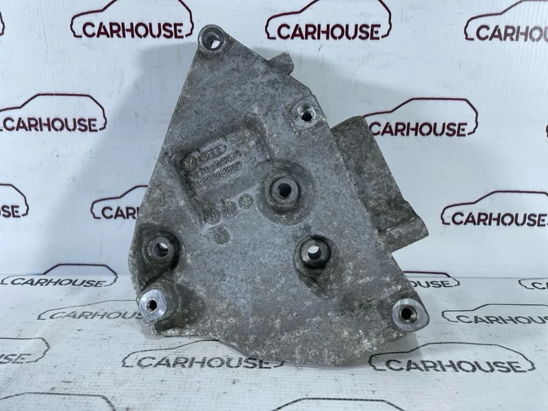 Кронштейн кондиционера Volkswagen Passat B5+ 1.8T