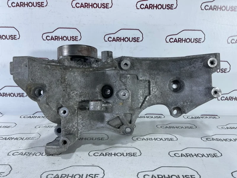 Кронштейн генератора Audi A6 C6 2.0 BPJ 2010