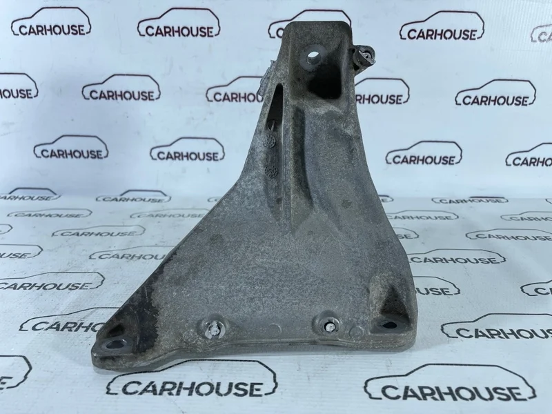 Кронштейн двигателя правый Audi A6 C6 2.0 BPJ 2010