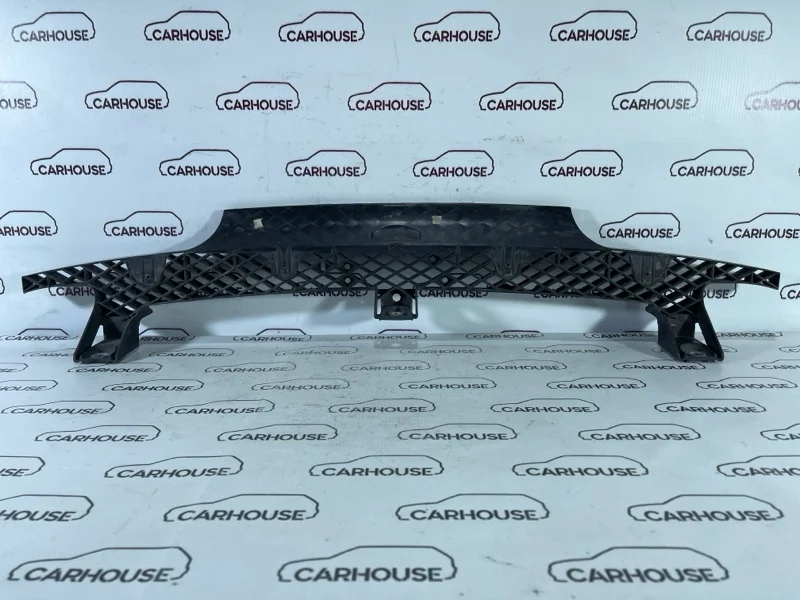 Крепление бампера переднее Volkswagen Touareg NF