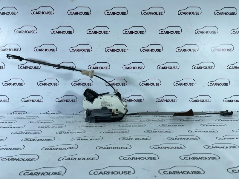 Замок двери передний правый Volkswagen Jetta 6