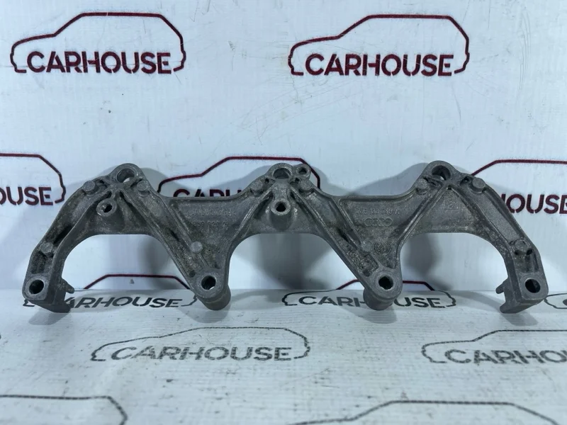 Кронштейн Audi A6 C6 2010