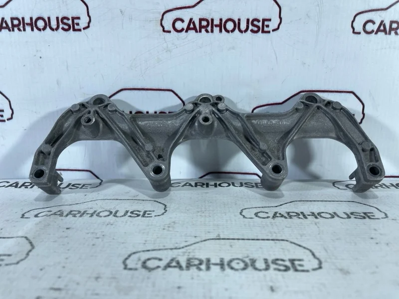 Кронштейн Audi A6 C6 2010