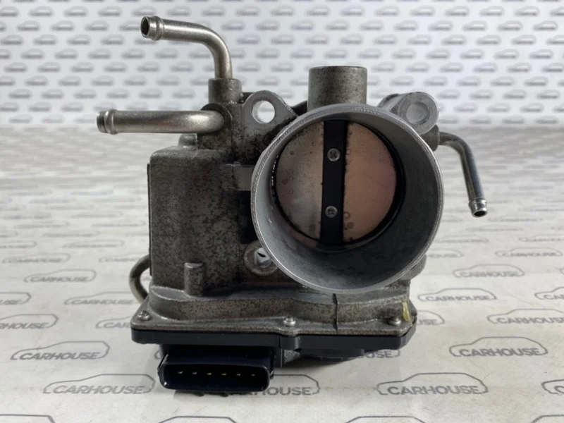 Дроссельная заслонка Toyota CAMRY XV40 2.4 2AZ-FE