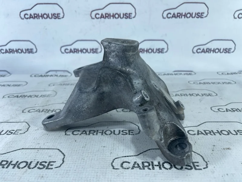 Кронштейн двигателя левый Audi A8 D4 4.2 CDR 2012