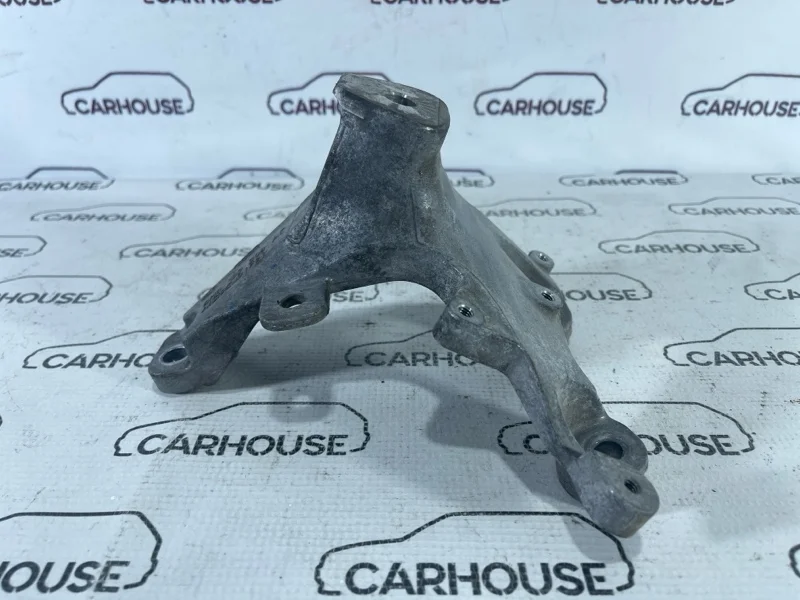 Кронштейн двигателя правый Audi A8 D4 4.2 CDR 2012