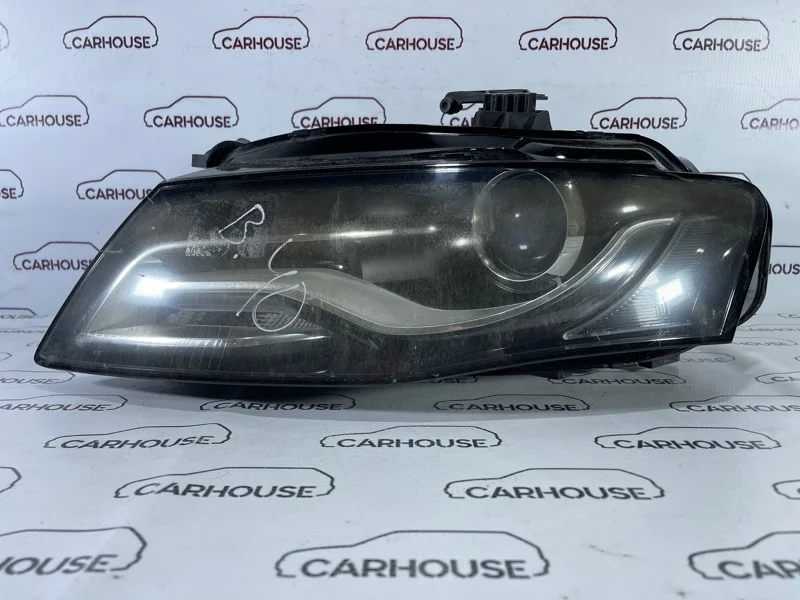 Фара передняя левая Audi A4 B8 2011