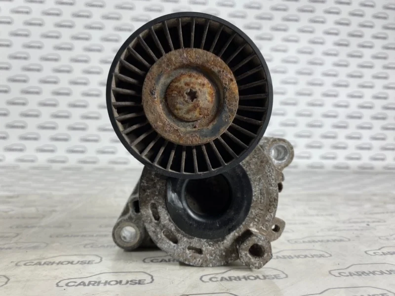 Натяжитель правый Mitsubishi outlander XL 3.0 6B31