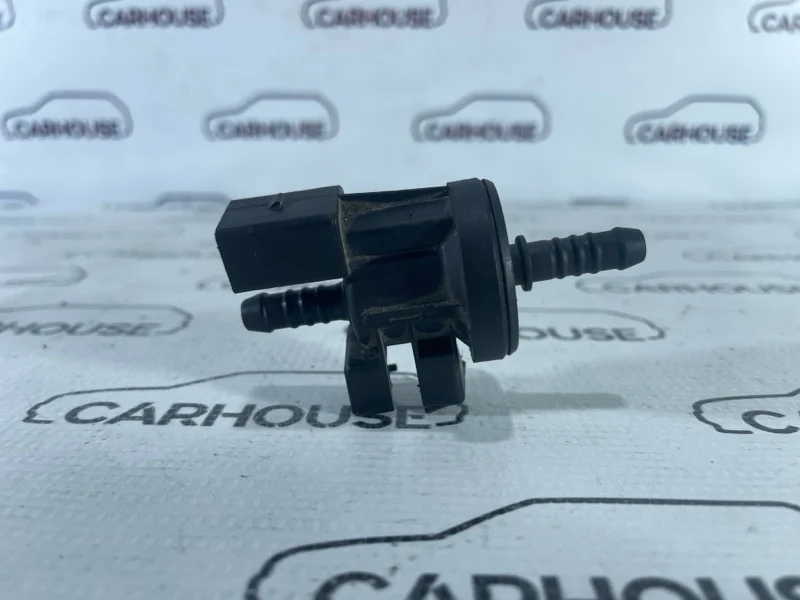 Клапан вентиляции топливного бака Audi A8 D4 4.2