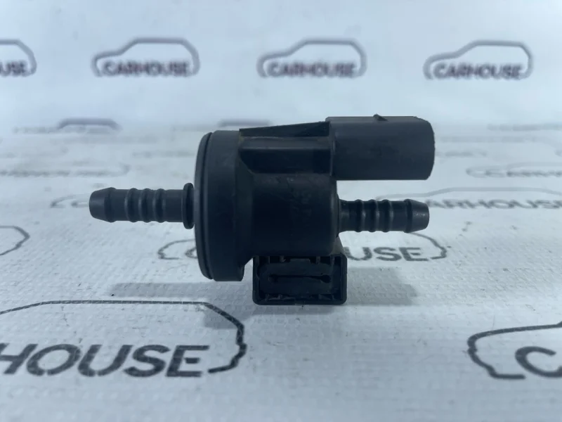 Клапан вентиляции топливного бака Audi A8 D4 4.2