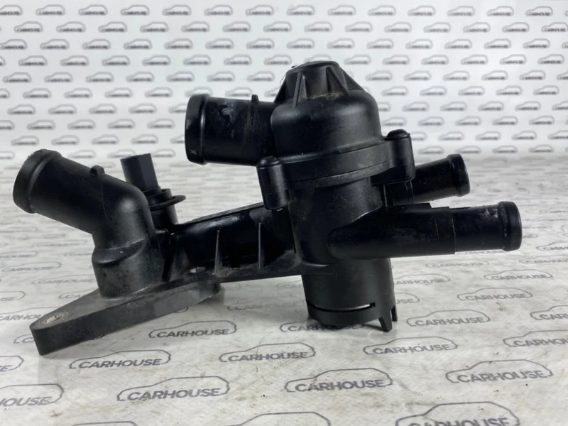 Корпус термостата Volkswagen POLO 6R 1.2 CGPA 2010