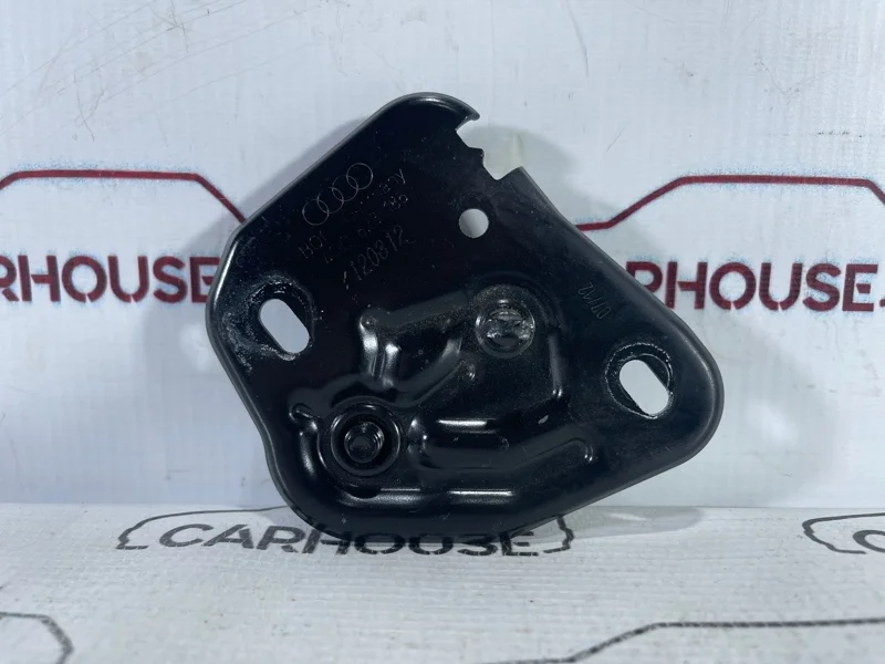 Петля капота правая Audi RS6 2018