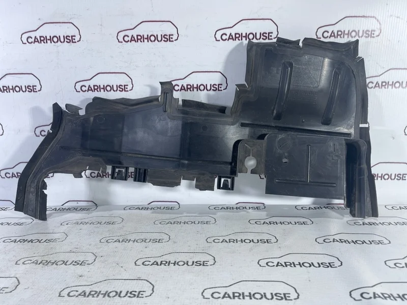 Воздуховод передний левый Audi RS6 4.0 TFSI 2018