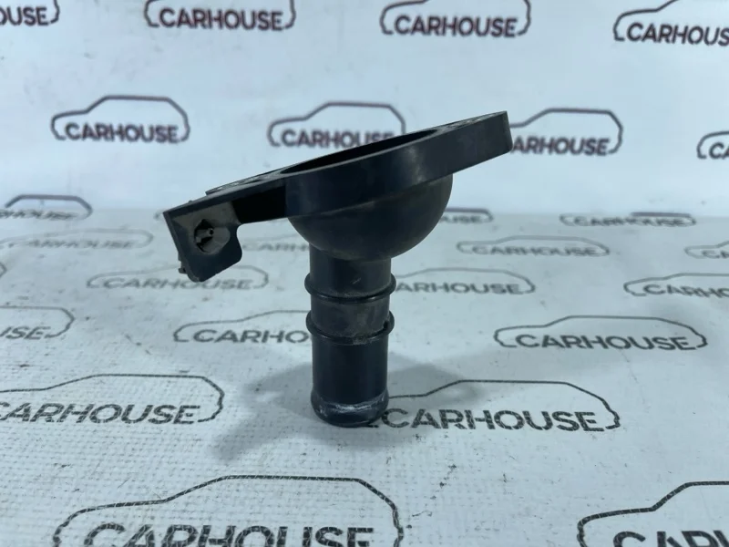 Фланец охлаждения Mazda Demio 1.5 ZY-VE 2007