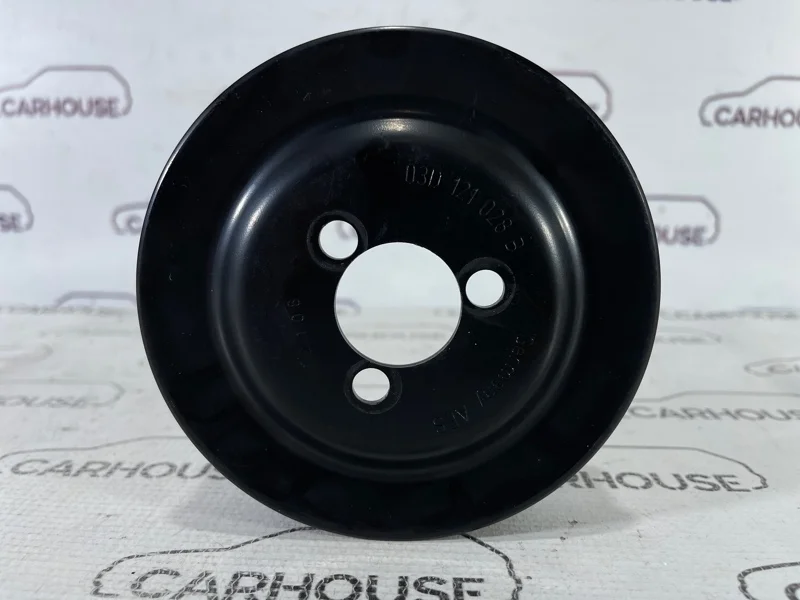 Шкив помпы Volkswagen Passat B6 1.4 CAXA 2010