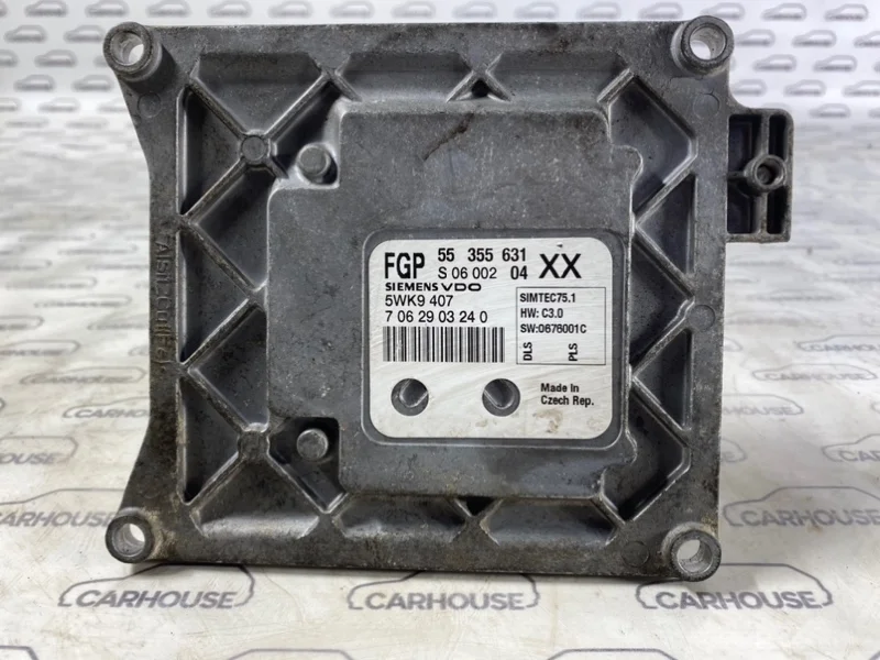 Блок управление двигателя Opel ZAFIRA B A05 1.8