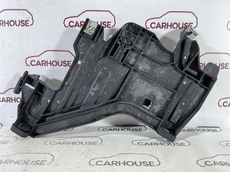 Кронштейн фары правый Audi A4 B8 2010