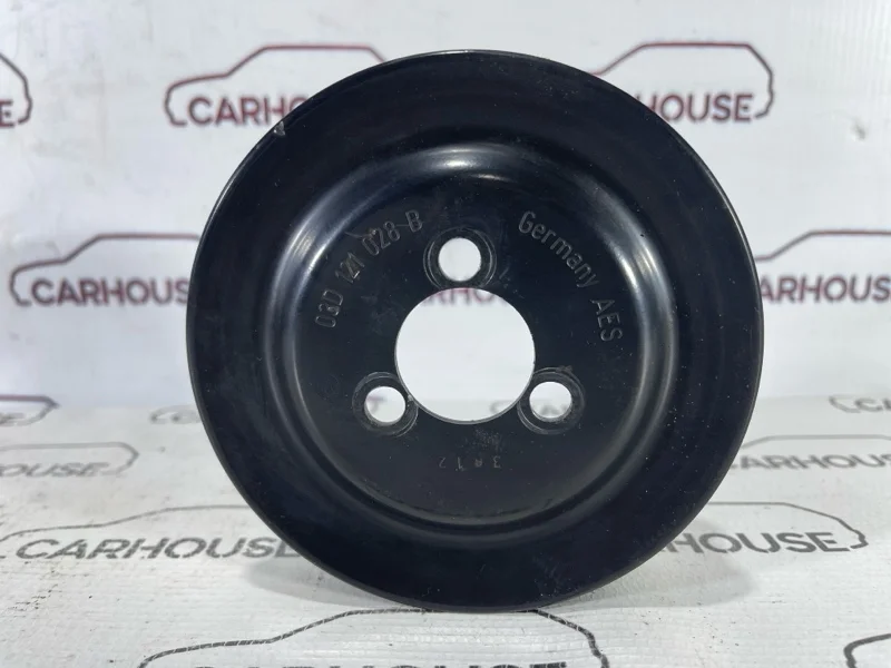 Шкив помпы Volkswagen Passat B6 1.4 CAXA 2010