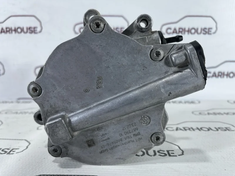 Насос вакуумный BMW X5 F15 4.4 N63B44B 2013