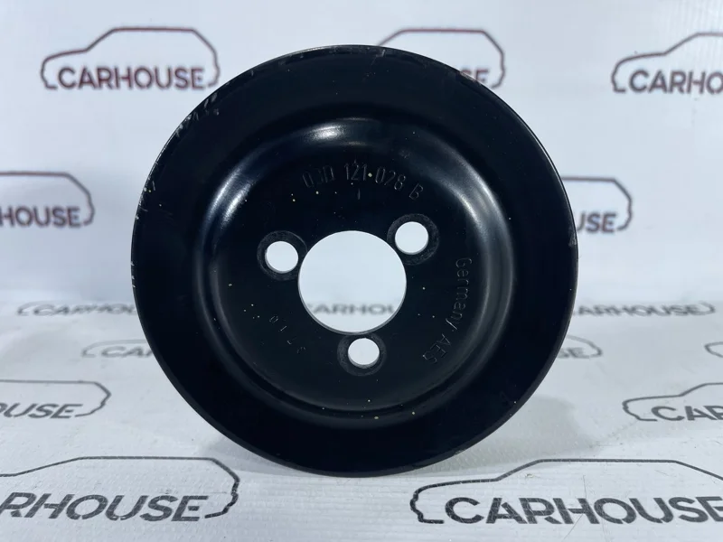 Шкив помпы Volkswagen Golf 6 1.4 CAX 2013