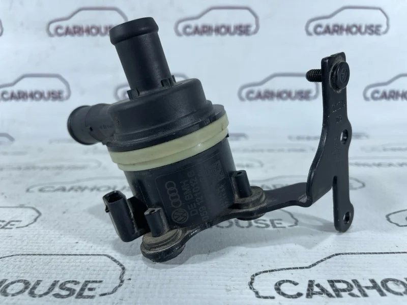 Насос водяной электрический Volkswagen Touareg FL