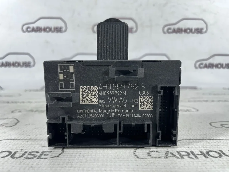 Блок управления дверьми передний правый Volkswagen