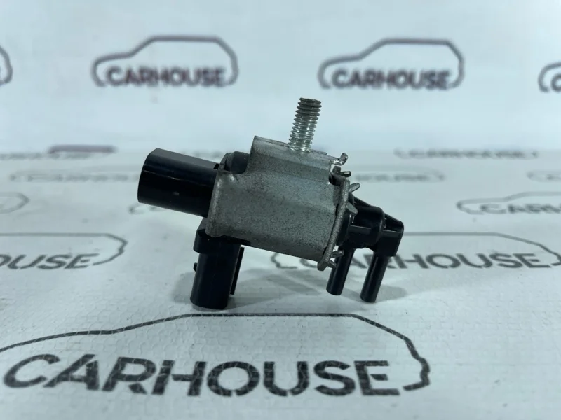 Клапан электромагнитный Ford Focus 2 1.8 QQDB 2011