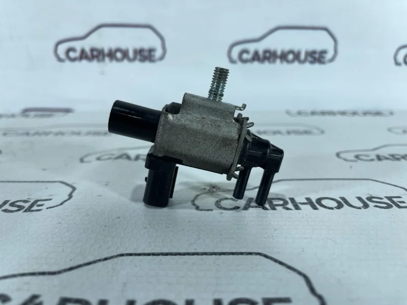 Клапан электромагнитный Ford Focus 2 1.8 QQDB 2011