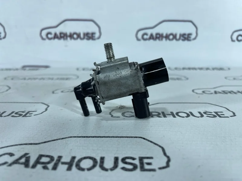 Клапан электромагнитный Ford Focus 2 1.8 QQDB 2011