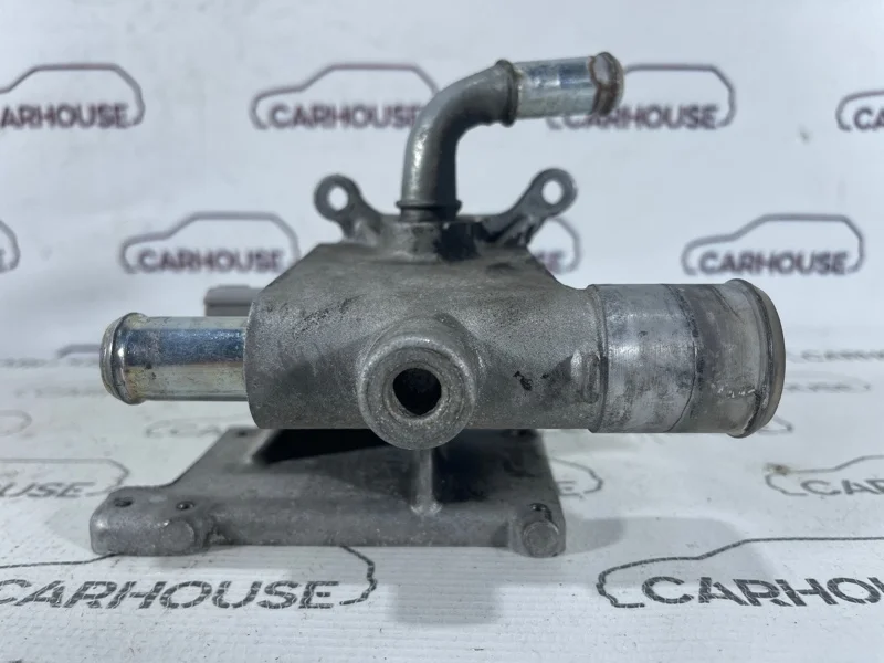 Флянец охлаждения Ford Focus 2 1.8 QQDB 2011